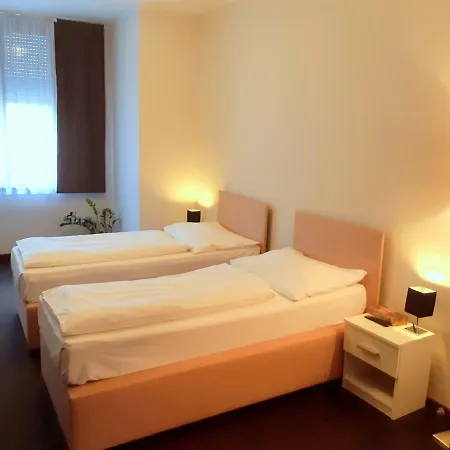 Hotell Biograf 4*